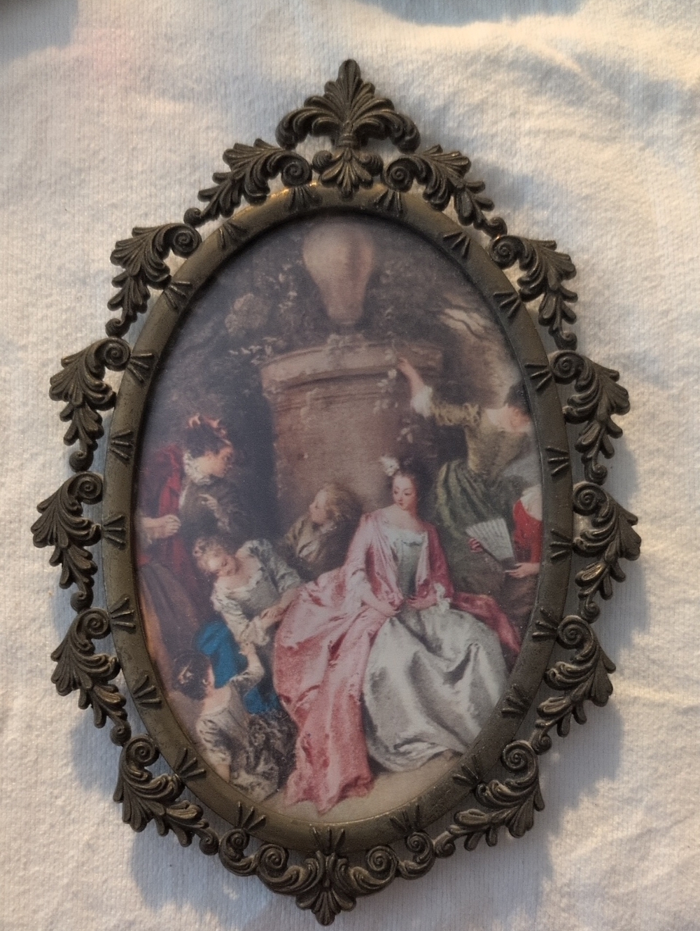 Ornate Oval Wall Frame with Vintage Art Print - Bronze Finish